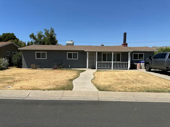 1076 E Mountain View Avenue, Porterville, CA 93257