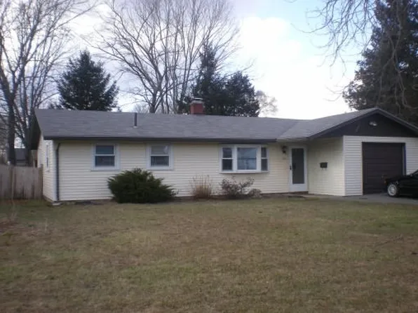 60 Clara Rd, Brockton, MA 02302