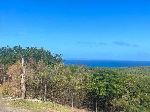 154 Calle Bastimiento, Vieques, PR 00765