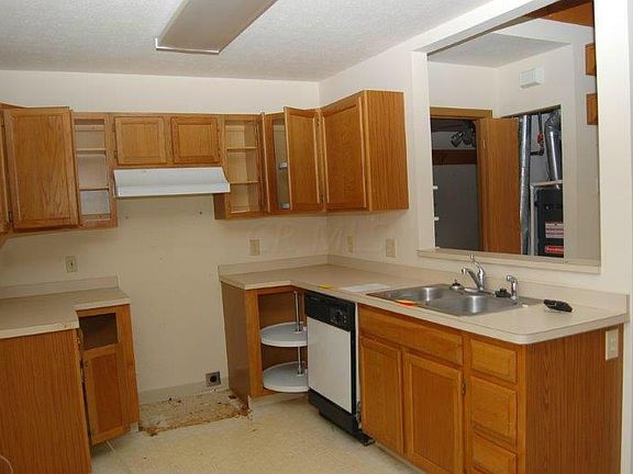 4th image of 8571 Victoria Meadow Ln