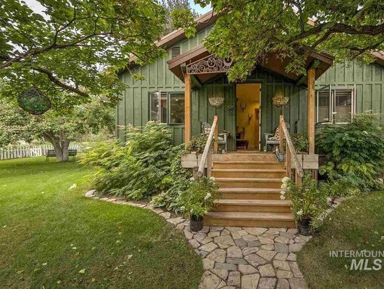 200 N 4th St Challis Id 83226 Zillow