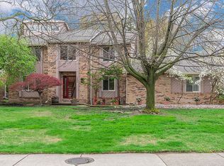 1998 Connolly Dr, Troy, MI 48098
