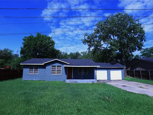 130 Bennett Dr, West Columbia, TX 77486