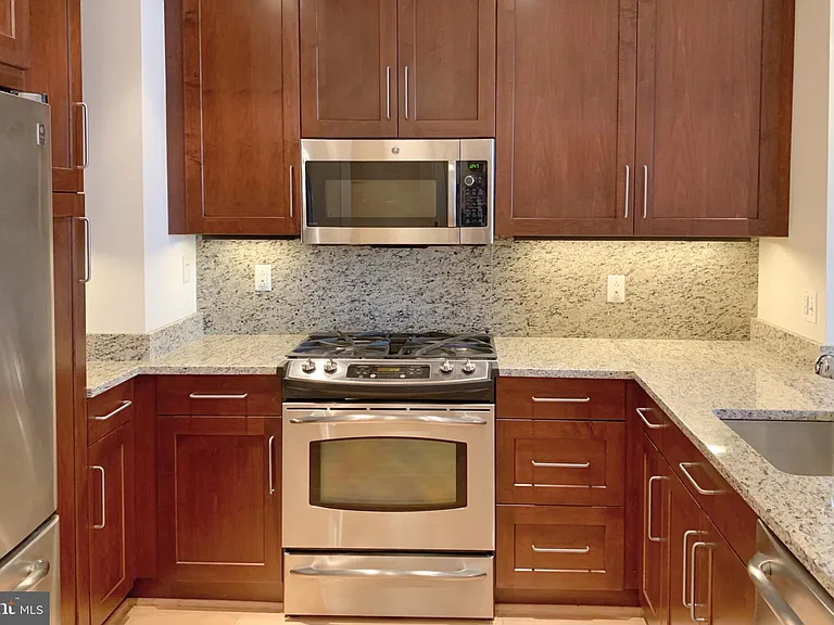 8220 Crestwood Heights Dr #718 — Photo 7