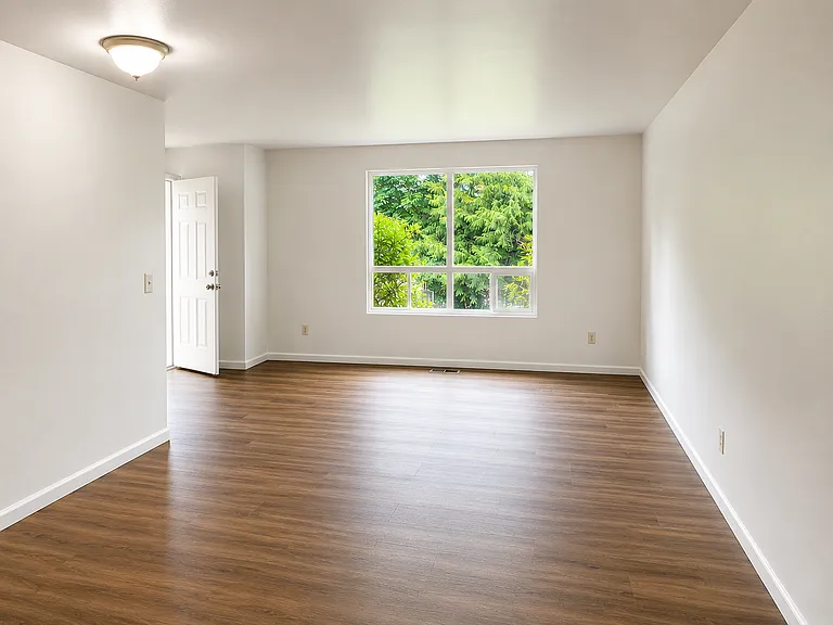 1179 NE Nittney Ln — Photo 4