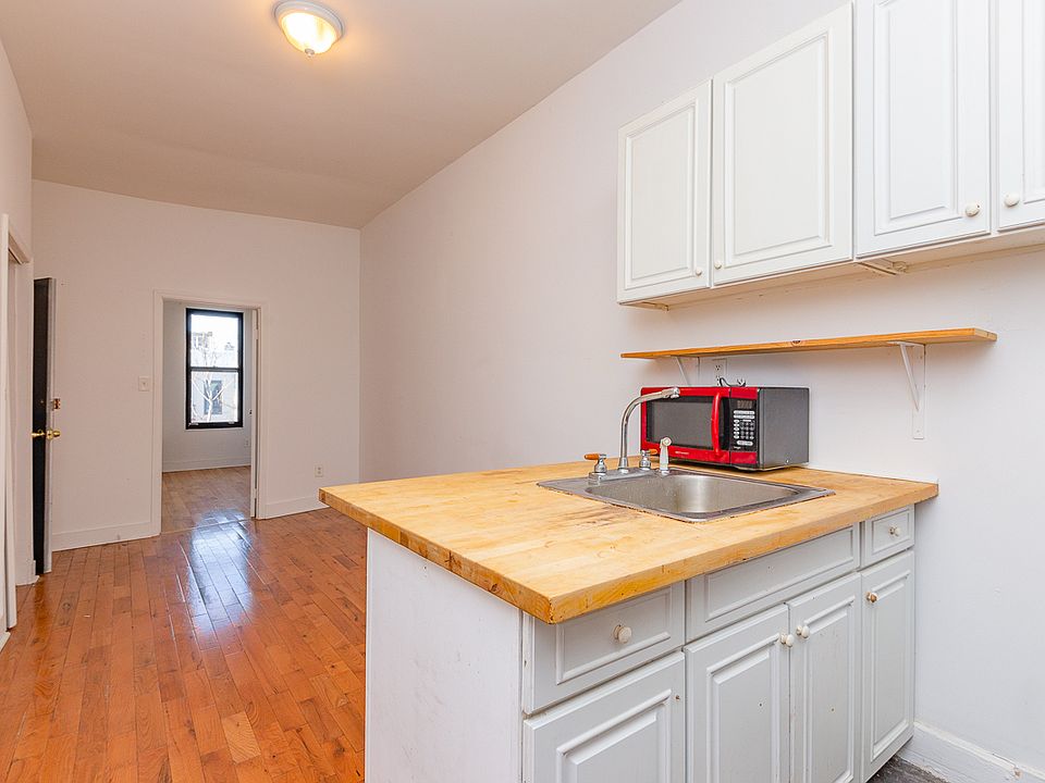 1st image of 369 Menahan St #3RR