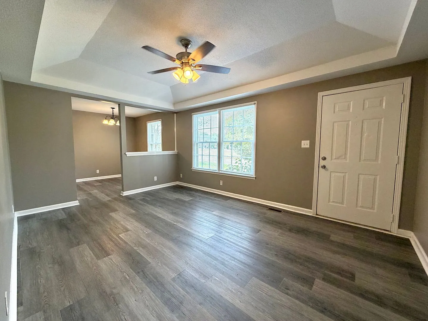724 Dean Rd — Photo 3
