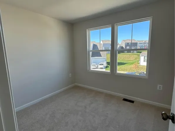 19 Eisenhower Ave, Ranson, WV 25438