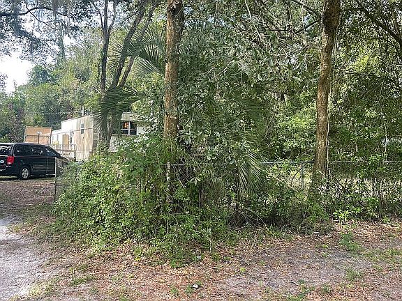 4th image of 3120 Moody Ave