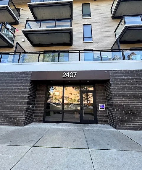 2407 W Eastwood Ave #410 — Photo 1