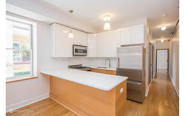 Rented by Douglas Elliman | media 17