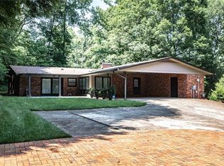 1964 19th Avenue Ct NW, Hickory, NC 28601