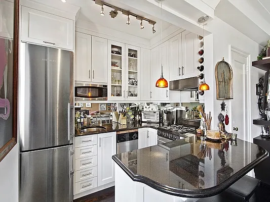 Sold by Aclawrence | media 17