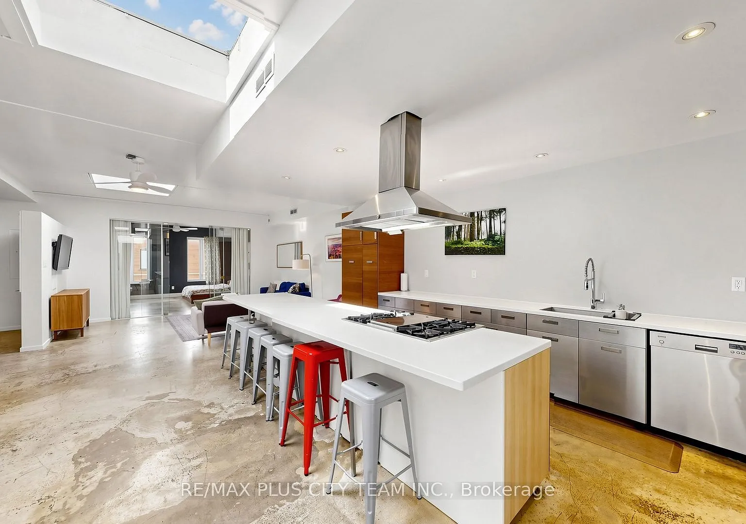 4 bed, $4,500 — Photo 4