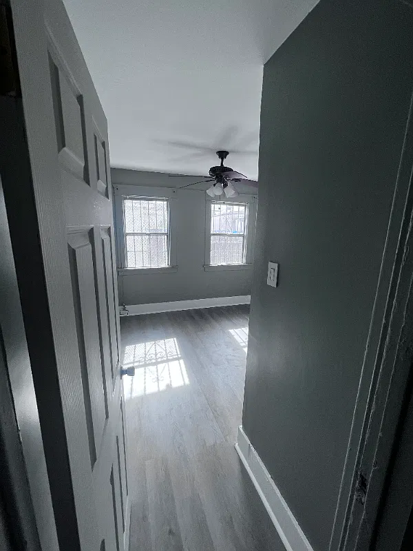 5850 1/2 Estrella Avenue Los Angeles, CA 90044 — Photo 3