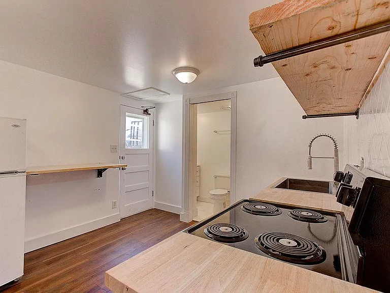 232 N 200 W #12 — Photo 10