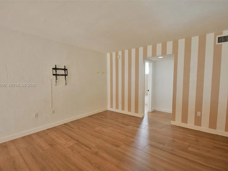 6884 N Kendall Dr #C401 — Photo 39