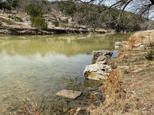 59 Cliff View Loop, Harper, TX 78631