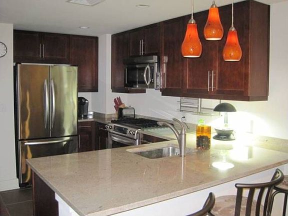 Huge kitchen, a cook's dr