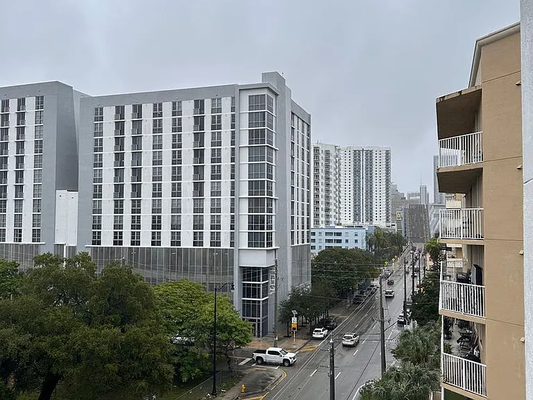 Vista del Rio Apartments — Photo 37