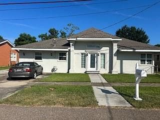 1st image of 2325 Lyndell Dr
