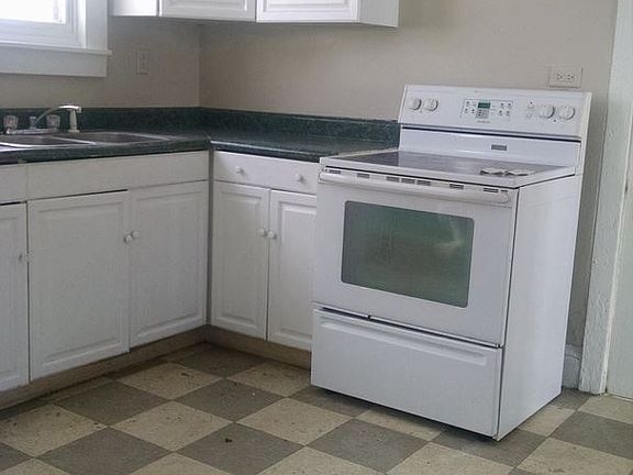 5th image of 679 Hill Ave