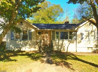 146 River Dr, Lake Hiawatha, NJ