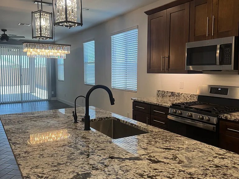 2521 S 180th Dr — Photo 10