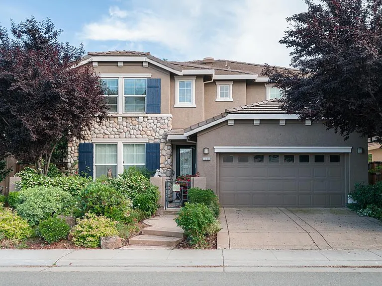 Alberton Cir — Photo 2