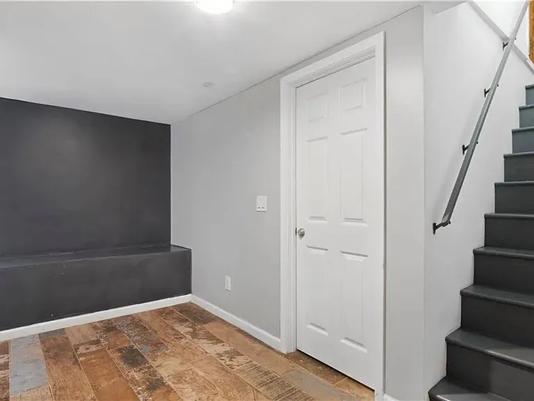 756 Patricia Dr — Photo 9