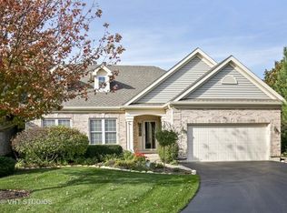 7 Juniper Ct, Lake In The Hills, IL 60156