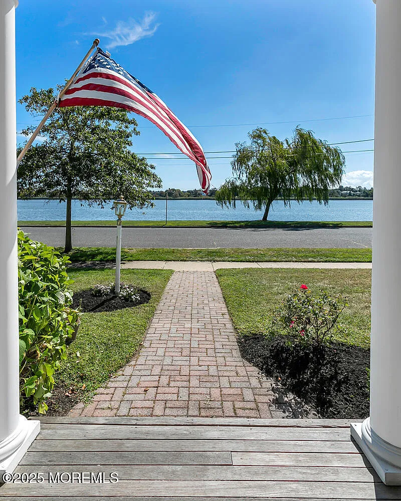 5 bed, 2458 sqft, $11,000 — Photo 4