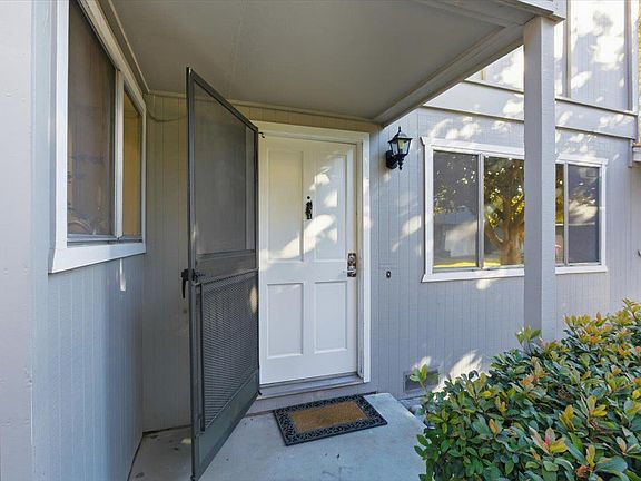 2nd image of 1542 Canna Ct