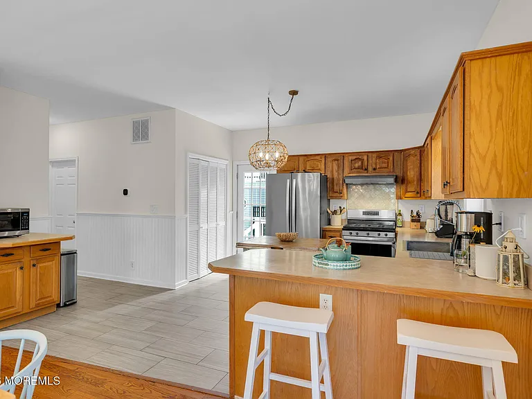 289 Osborne Ave — Photo 15