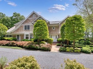 15 Heatherwood Ln, Quogue, NY 11959