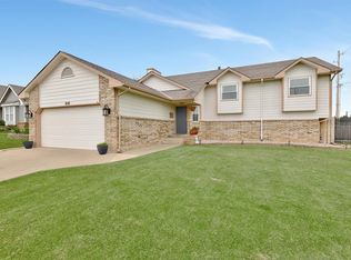 850 Carriage Rd, Maize, KS 67101