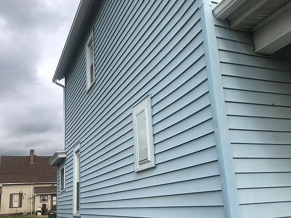 3rd image of 1575 Holliday St