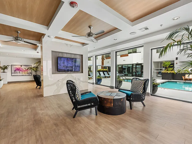 Veda Luxury Apartments — Photo 30