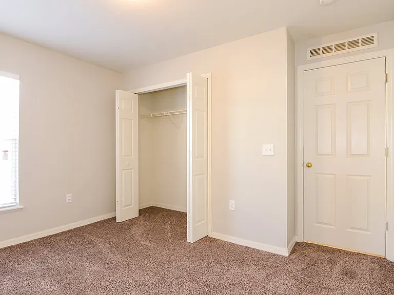 17026 Ongar Ct — Photo 11