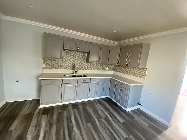 8128 Puritan St — Photo 12