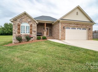 1460 Dawnview Ln, Lincolnton, NC 28092