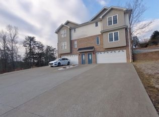 18 Rujon Dr, Huntington, WV 25705
