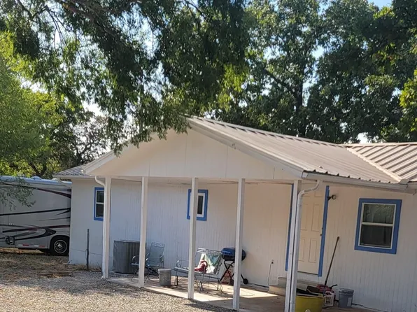 4384 Clearcreek Rd, Marlow, OK 73055