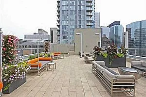 126 Simcoe St #301 — Photo 16