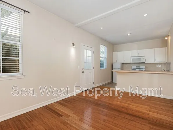 208 Sanford St, Encinitas, CA 92024