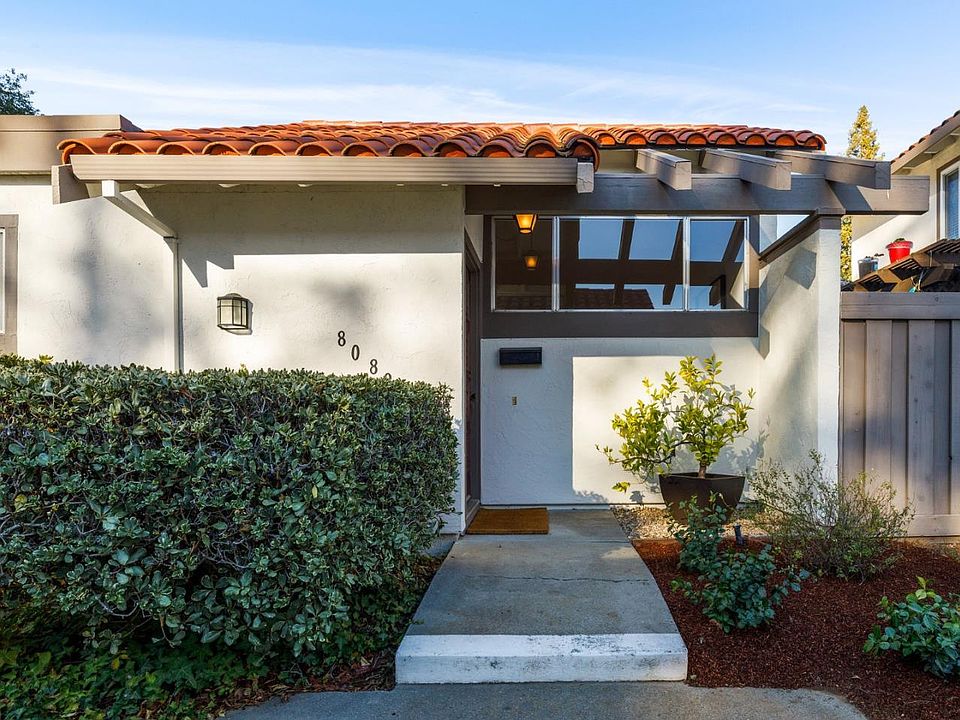 1st image of 8089 Park Villa Cir