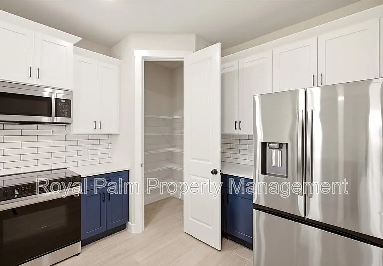 2616 NW 9th Ave — Photo 28