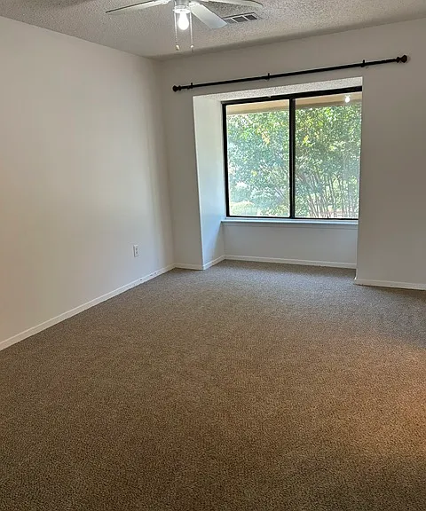 2163 Palmyra Dr SE — Photo 17