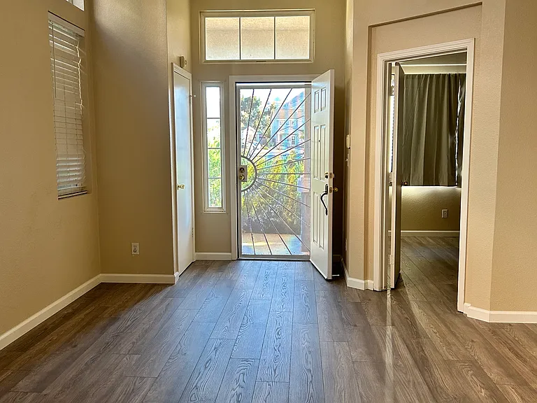 48 Gold Crest Ct — Photo 7