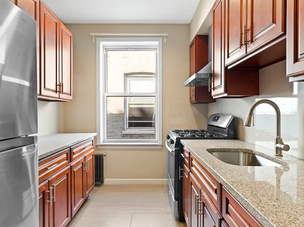 28 Lefferts Avenue image 4 of 9